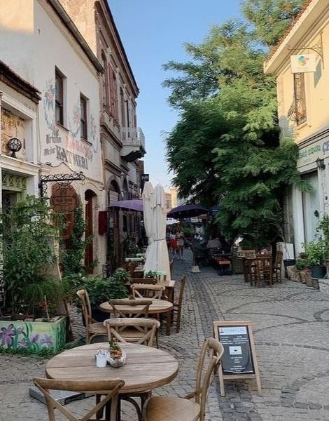 Urla: Zamanın Yavaşladığı Durak